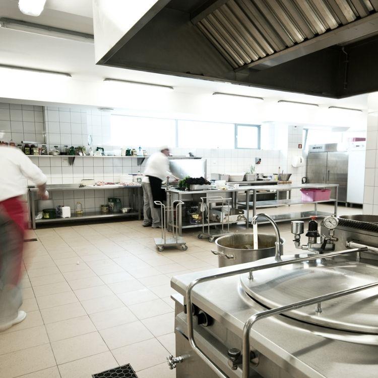 i-spraywash Commercial Kitchens - cuts cleaning time