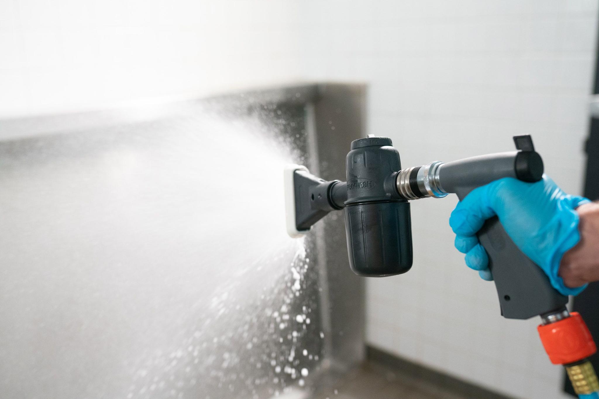 How Does The i-spraywash Cleaning System Compare To A Regular Foaming Gun?