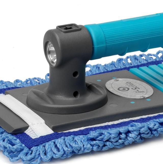 i-scrub 26H Microfibre Cleaning Tool with UV Light