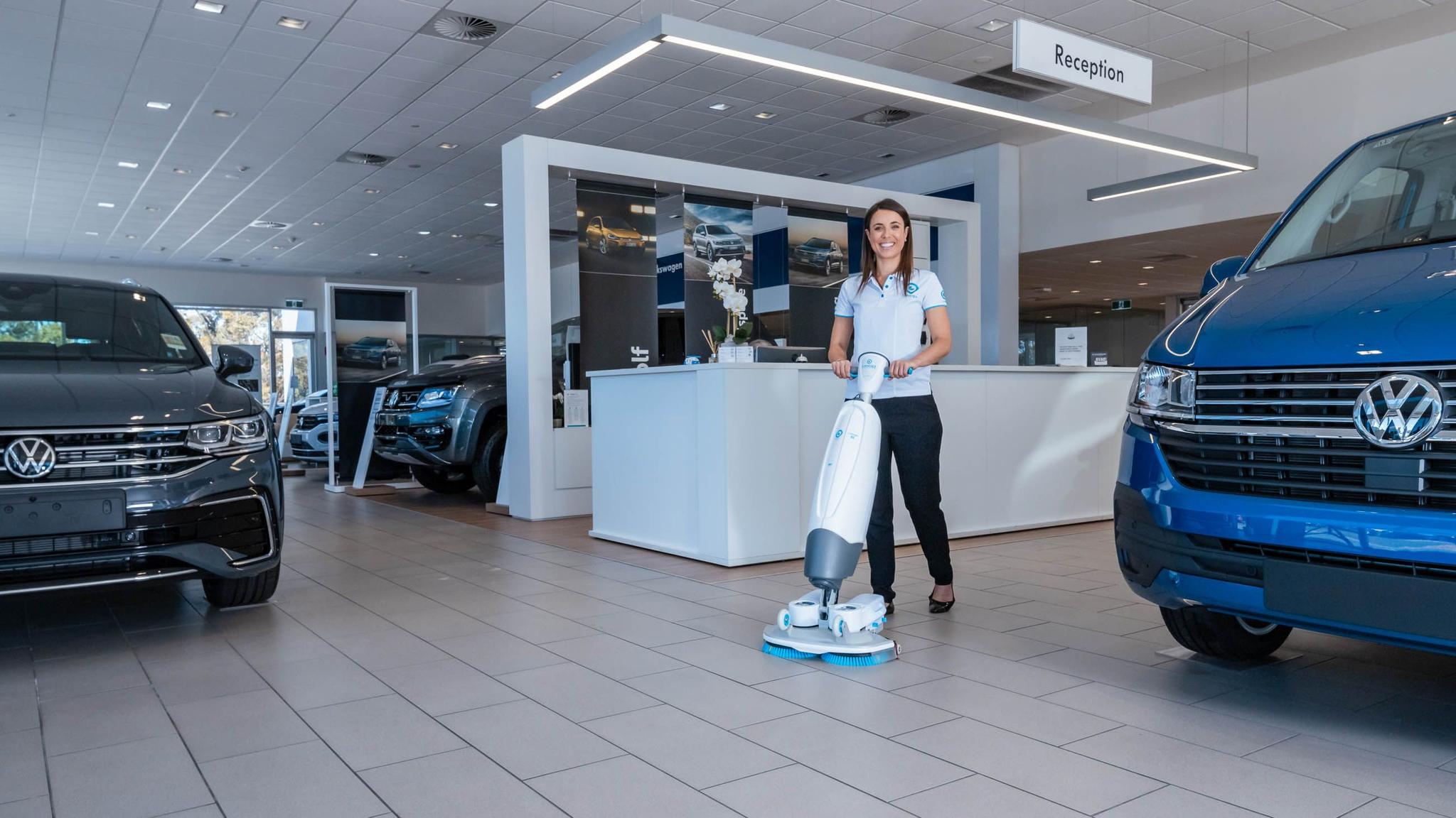 What You Should Look For In An Industrial Floor Mop?